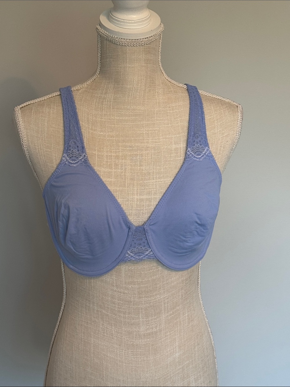 Wacoal Periwinkle Lace-Trim Underwire Bra